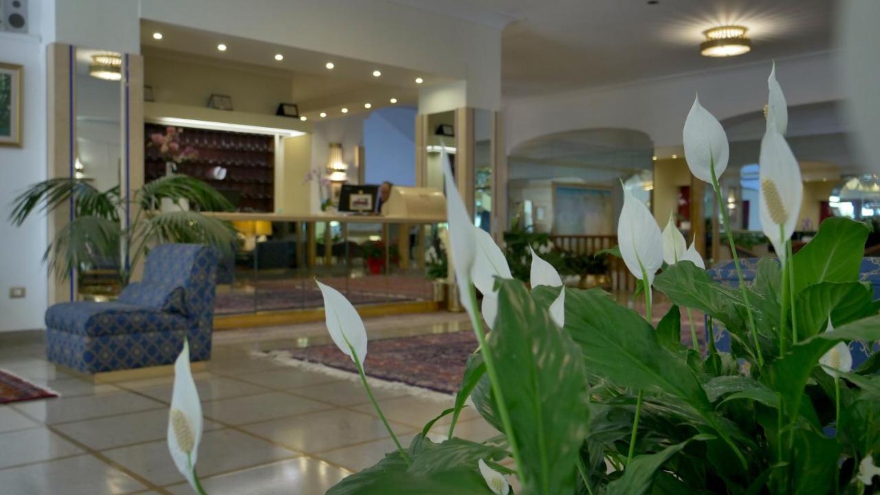 501 Hotel Vibo Valentia Exterior photo